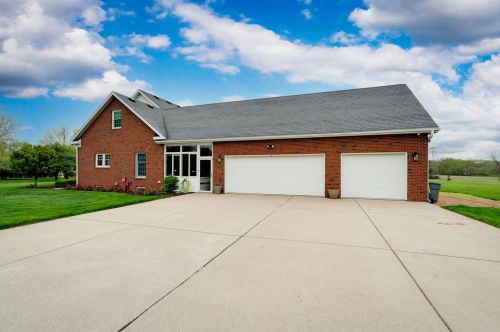 1803 Howard St, Swygert IL  61764-9411 exterior