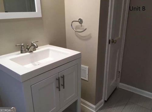 2039 Brewer Blvd, Atlanta GA  30310-5056 exterior