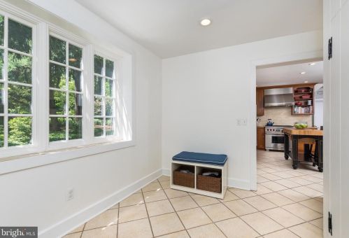 37 Ridgeview Rd, Princeton NJ  08540-7666 exterior