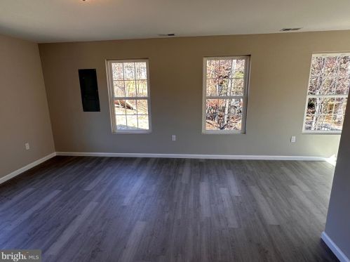 60 Cielo Ln, Berkeley Springs WV  25411-7123 exterior