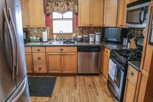 1944 Greenbrier St, Saint Paul MN  55117-2214 exterior