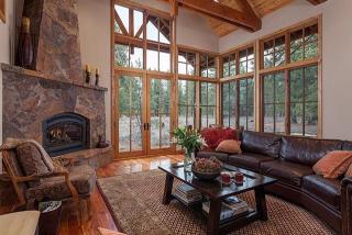 12752 Caleb Dr, Truckee, CA 96161-4525