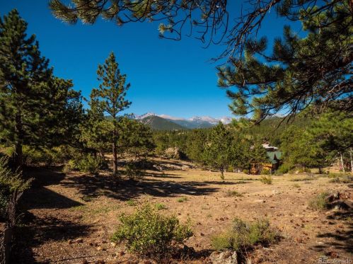 315 Big Horn Dr, Estes Park CO 80517-9004 exterior