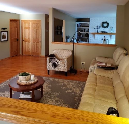 5 Wildwood Dr, Mokena, IL 60451-1663
