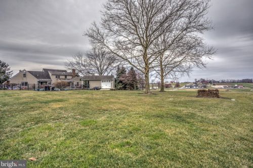 2045 Rockvale Rd, Lancaster PA  17602-1405 exterior