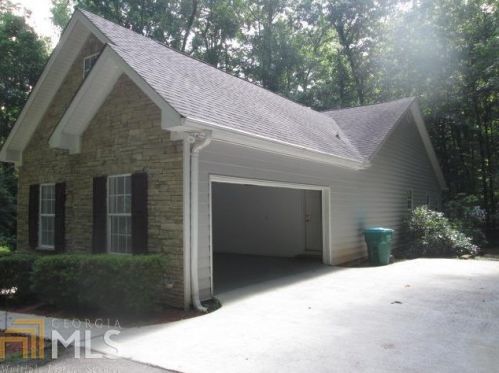 429 Summit Heights Dr, Nicholson, GA 30565-3252