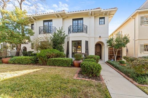 1215 Belle Pl, Fort Worth, TX 76107-3358