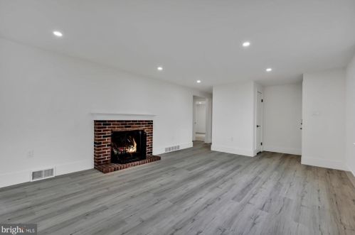 114 Running Pump Rd, Lancaster PA  17603-2245 exterior