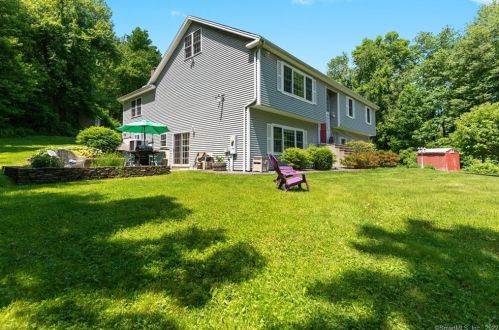 33 Deer Ln, Morris, CT 06763-1505