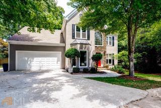 2652 Willow Cv, Decatur, GA 30033-2200