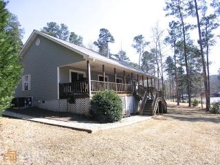 131 Poplar Ct, Mayfield, GA 31087-4613