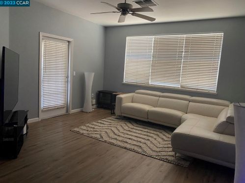 9547 Coney Island Cir, Elk Grove, CA 95758-3646