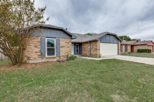 4144 Silverberry Ave, Fort Worth TX  76137-1142 exterior