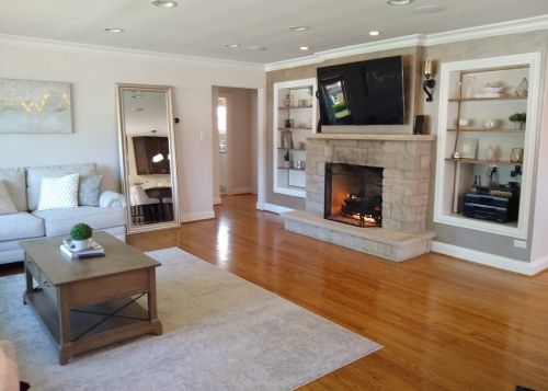 5423 Keeney St, Morton Grove, IL 60053-3513