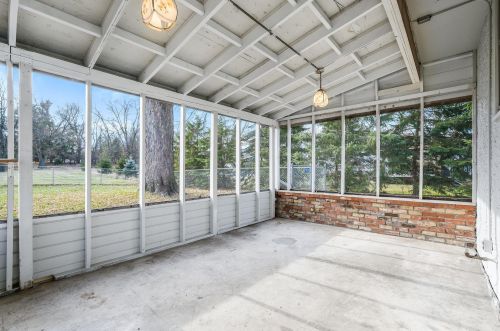 220 County Rd B, Saint Paul MN  55113-6683 exterior
