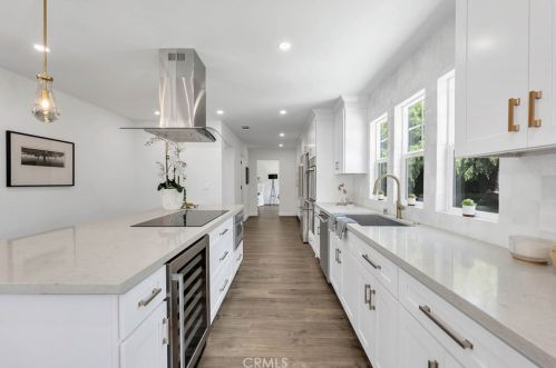 3586 Lathrop Ave, Simi Valley CA  93063-1119 exterior