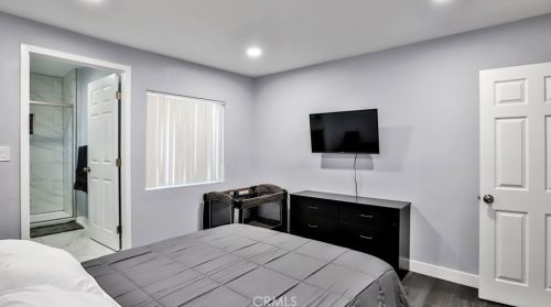 1555 Kimberly Ave, Anaheim CA  92802-2707 exterior