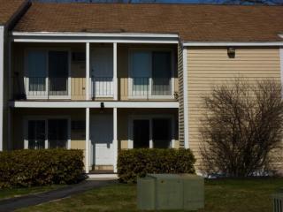 602 Cocheco Ct, Dover, NH 03820-4812