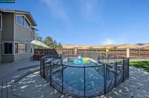 5334 Vista Point Ct, Concord CA  94521-5017 exterior
