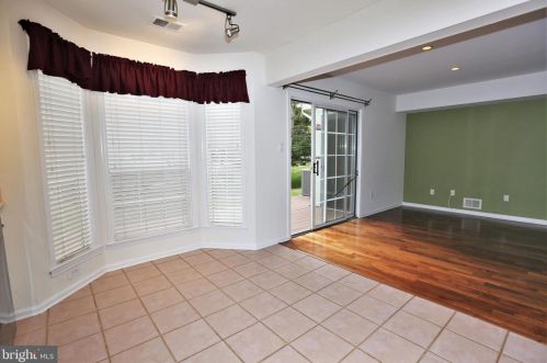 24 Dorset Ct, Princeton NJ  08540-7054 exterior