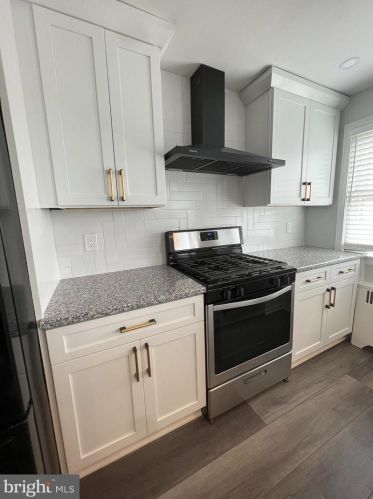 6445 Marsden St, Philadelphia PA 19135-2706 exterior