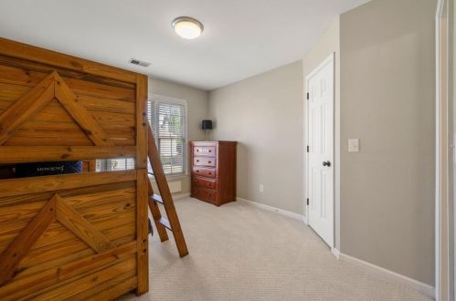 1075 Queensgate Dr, Smyrna GA  30082-6400 exterior