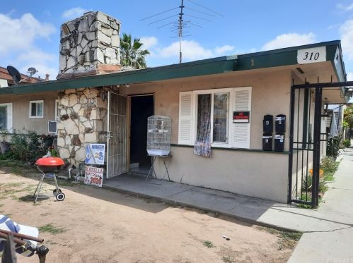 310 Wakefield Ave, Anaheim CA  92802-4222 exterior