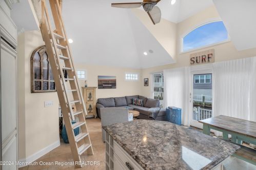 211 Canal Ln, Lavallette NJ  08735-1604 exterior