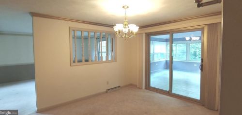 2608 Beechwood Rd, Lancaster PA  17601-4802 exterior