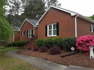 1514 Hewatt Rd, Lilburn, GA 30047-1922