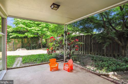 2205 Richland Pl, Silver Spring MD 20910-2331 exterior