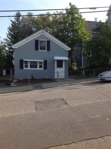 354 Bernon St, Woonsocket, RI 02895-4502