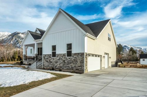 2712 Mt Jordan Rd, Sandy UT 84092-3380 exterior