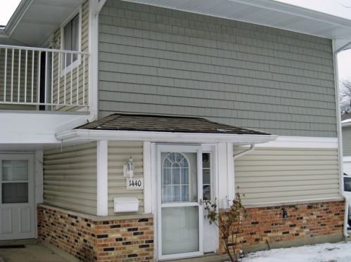 1440 Apache Dr, Hanover Park, IL 60133-4902