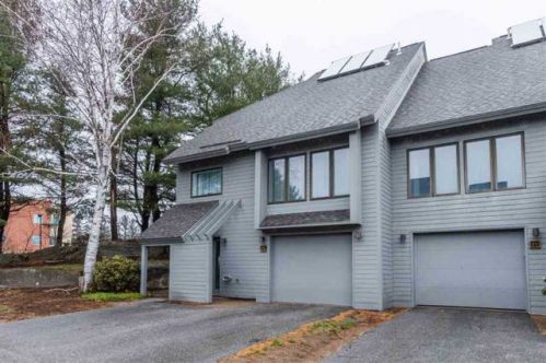 5 Tsienneto Rd, Derry NH  03038-1549 exterior