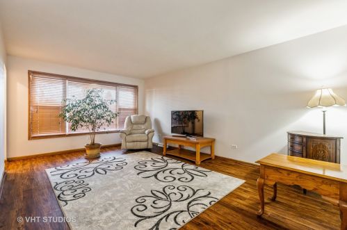 10817 Bruns Rd, Monee, IL 60449-9408