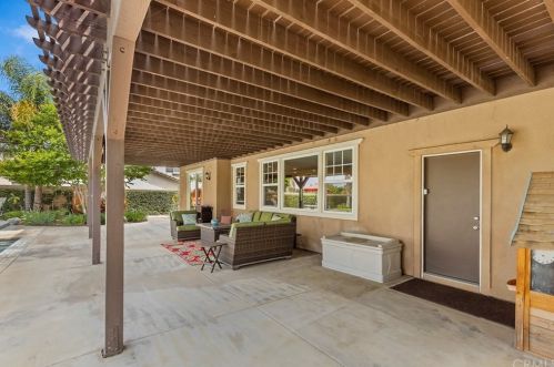 16107 Sierra Heights Dr, Riverside CA  92503-8413 exterior