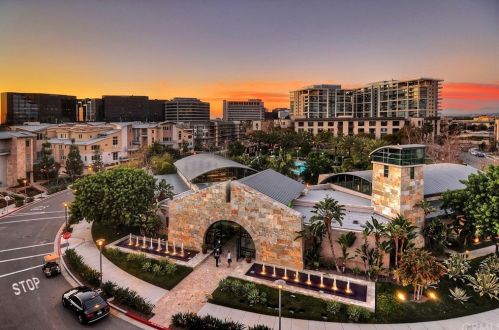 53 Waldorf, Irvine CA  92612-1066 exterior