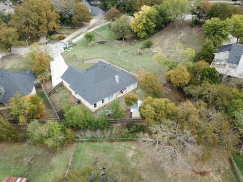 1726 Knob Hl Ct, Cedar Hill TX 75104-1501 exterior