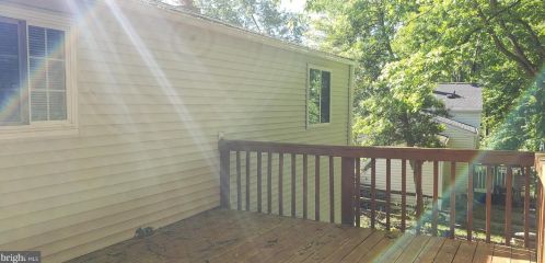 7904 Cliff Rock Ct, Springfield VA  22153-2501 exterior