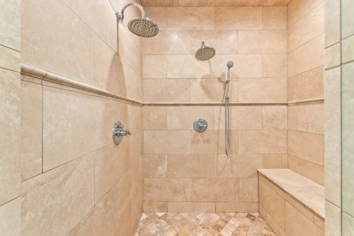 25 Blue Smt, Irvine CA  92603-0168 exterior