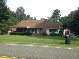 72 River Rd, Sandyston, NJ 07827-3226