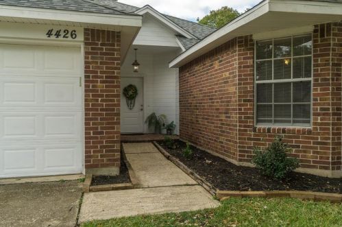 4426 Spoonbill Dr, Taylor Lake Village TX  77586-2552 exterior