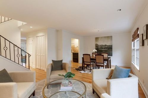 11 Ardmore Sq, Atlanta GA  30309-1821 exterior