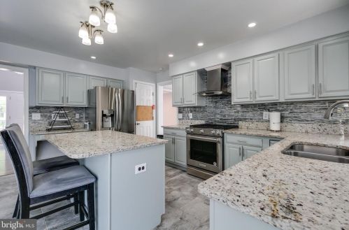 3483 Madelyn Ct, Woodbridge VA  22192-6472 exterior