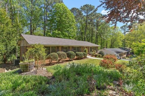 671 Windgrove Rd, Marietta, GA 30067-5661