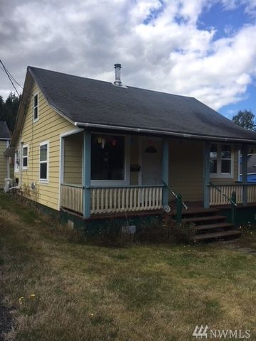 1052 Ballentine St, Raymond, WA 98577-4606