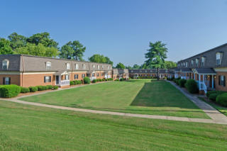 1400 Galleria Ln, Smyrna GA  30080-7507 exterior