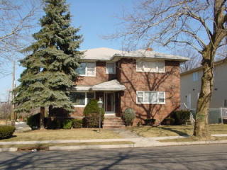 125 Kipp Ave, Lodi, NJ 07644-3037
