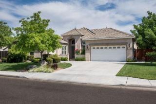 1945 Jasmine Ave, Clovis, CA 93619-2801